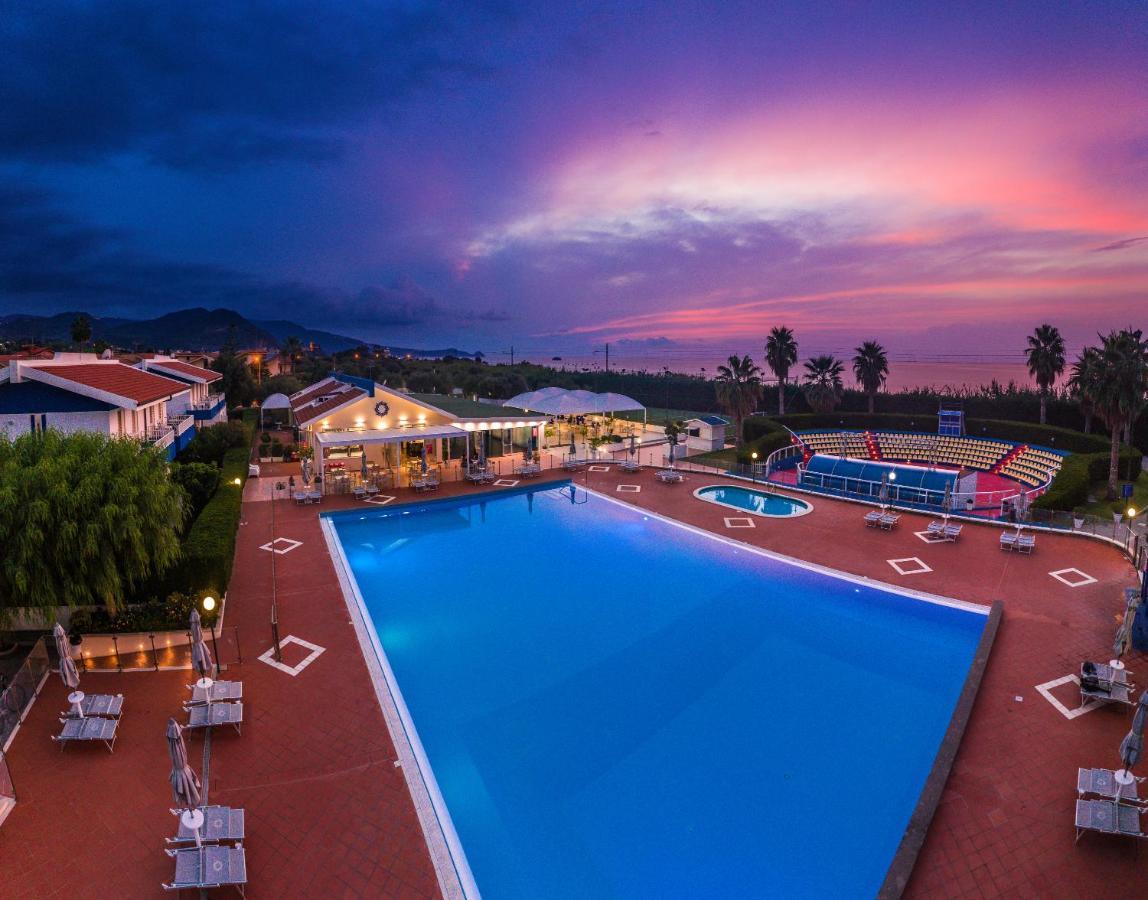 Riviera Del Sole Hotel Resort Spa Piraino Exterior foto