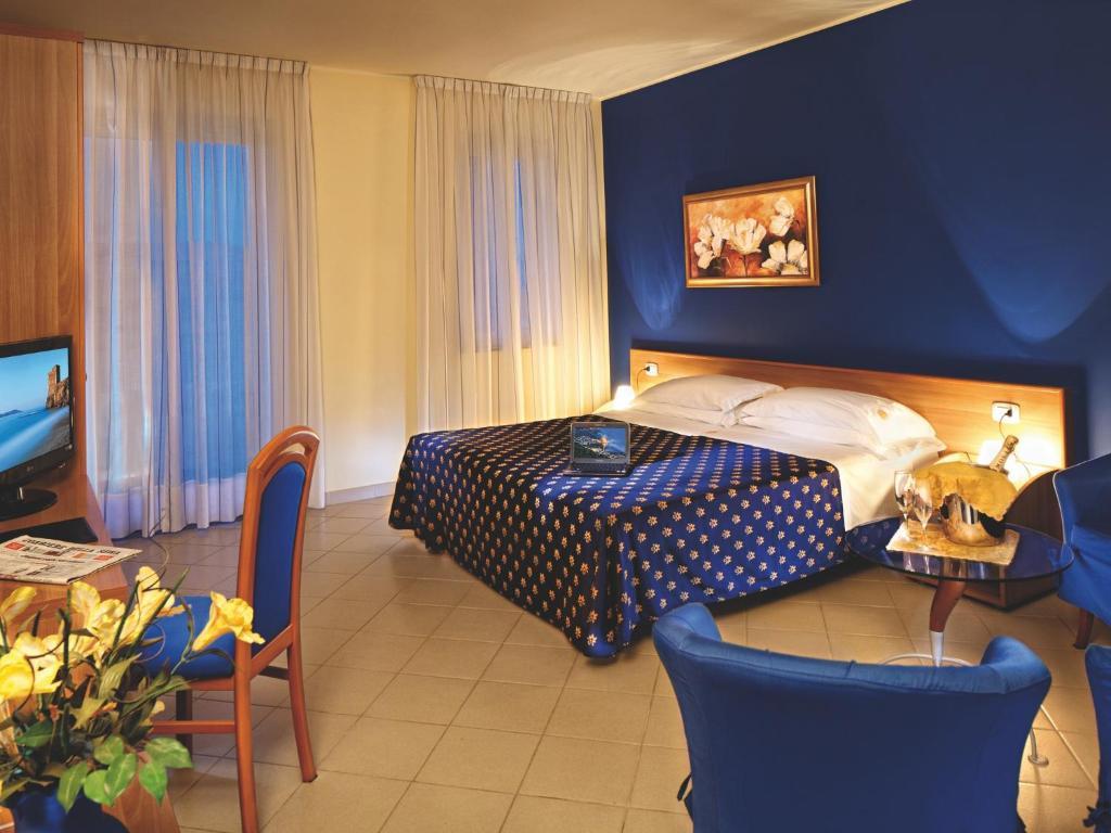 Riviera Del Sole Hotel Resort Spa Piraino Zimmer foto