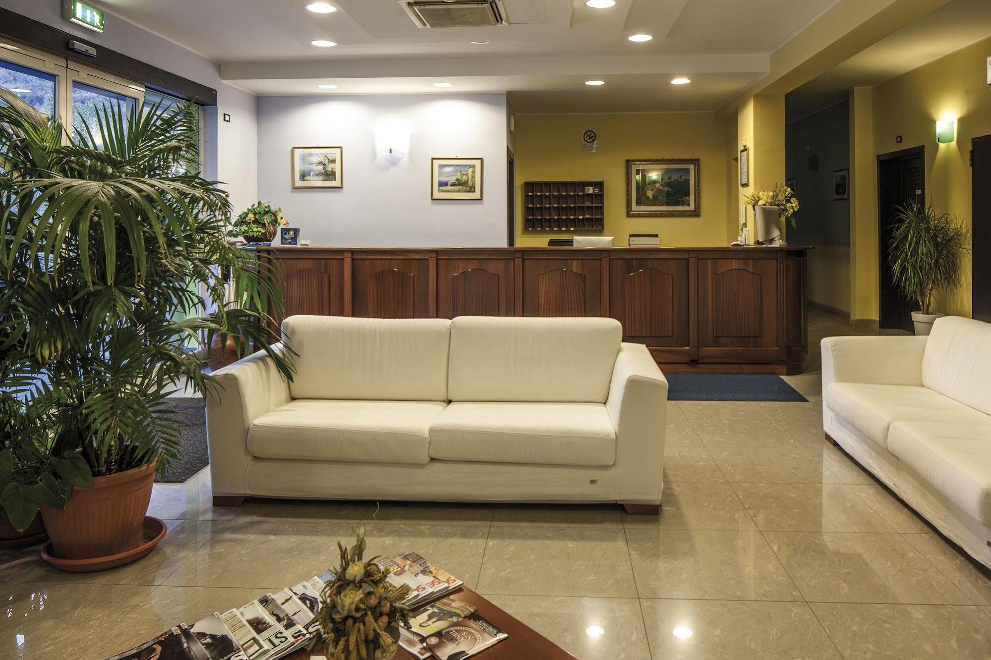 Riviera Del Sole Hotel Resort Spa Piraino Exterior foto